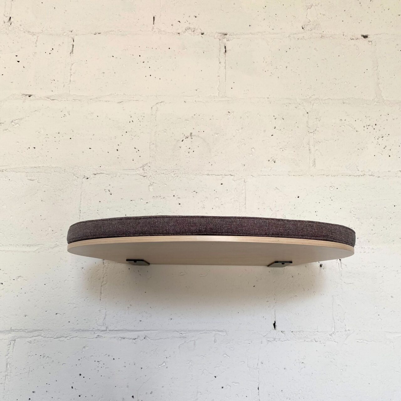 Catwalk Rest - Maple / Elegant Rose Grey / Black brackets